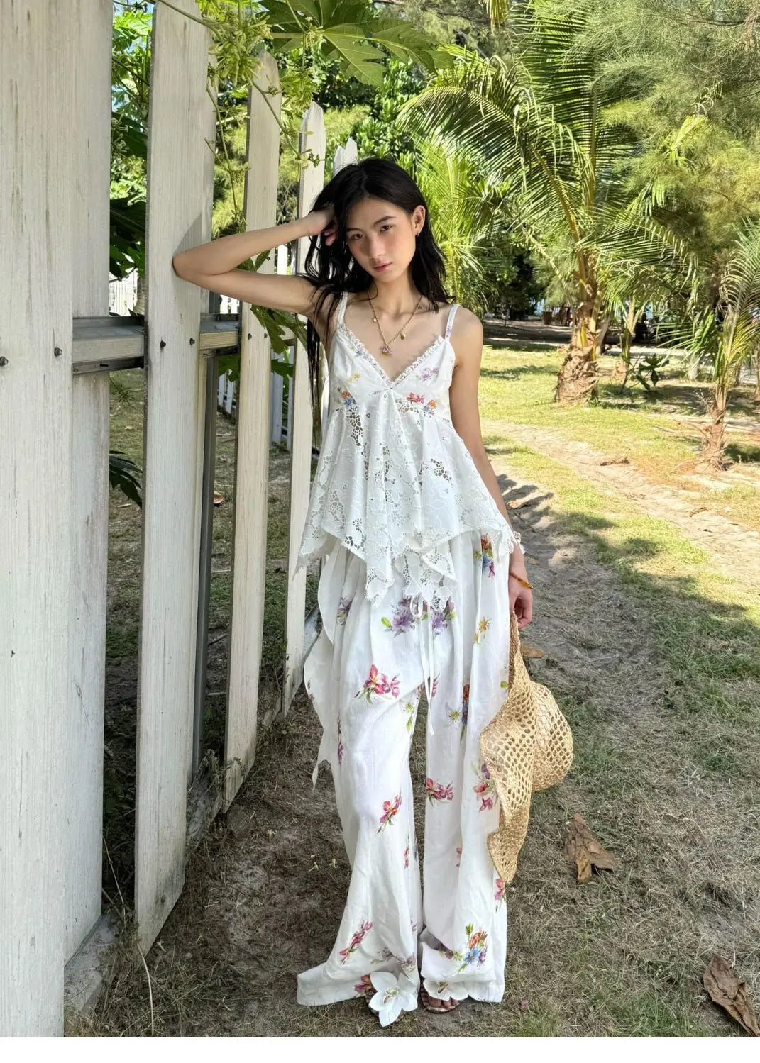 Eco Chic – Loose Floral Sun-Protective Outfit