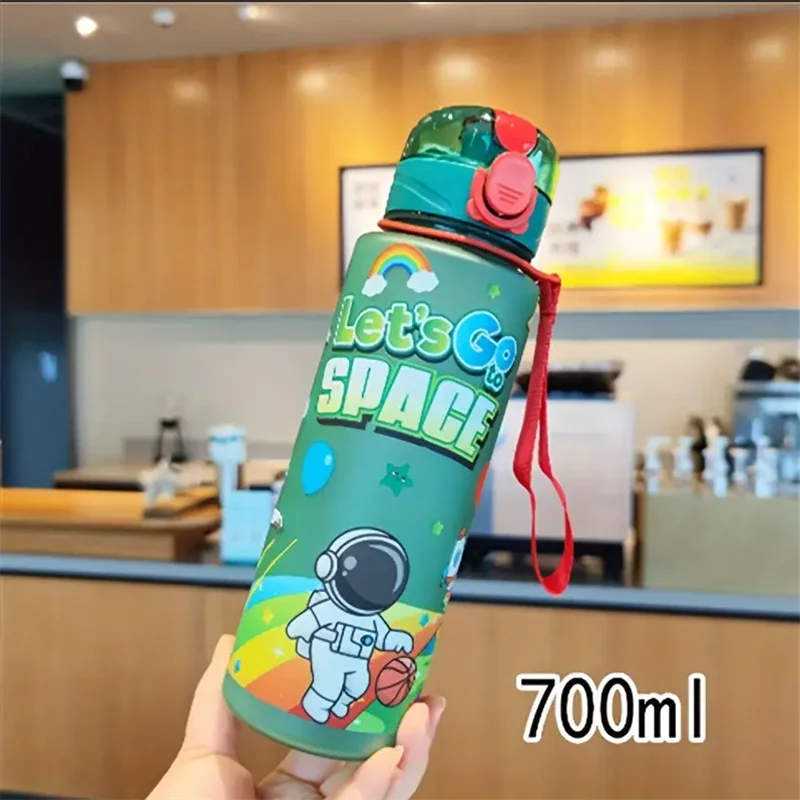 Kids Astronaut Water Bottle  BPA-Free 700ml