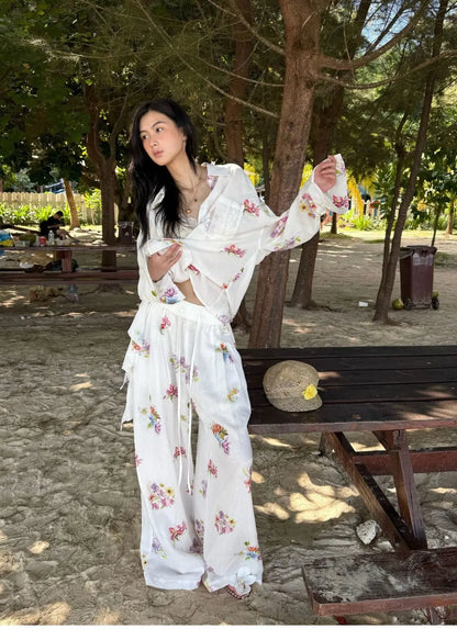 Eco Chic – Loose Floral Sun-Protective Outfit