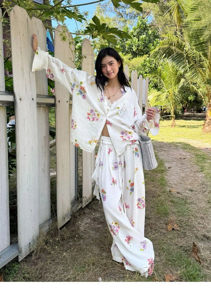 Eco Chic – Loose Floral Sun-Protective Outfit