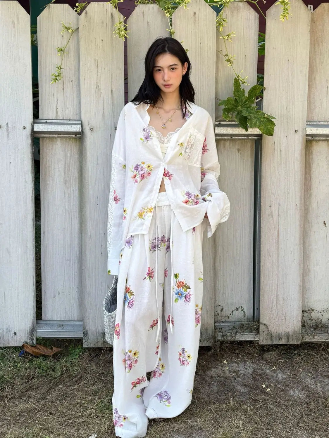 Eco Chic – Loose Floral Sun-Protective Outfit