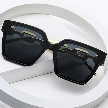 Designer Retro Sunglasses DD4 2025